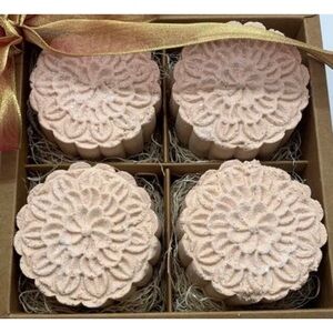 Elegant Cream Bath Bomb Sets